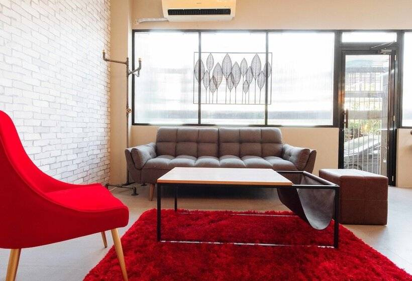 هتل Reddoorz Plus Near Osmena Highway 2