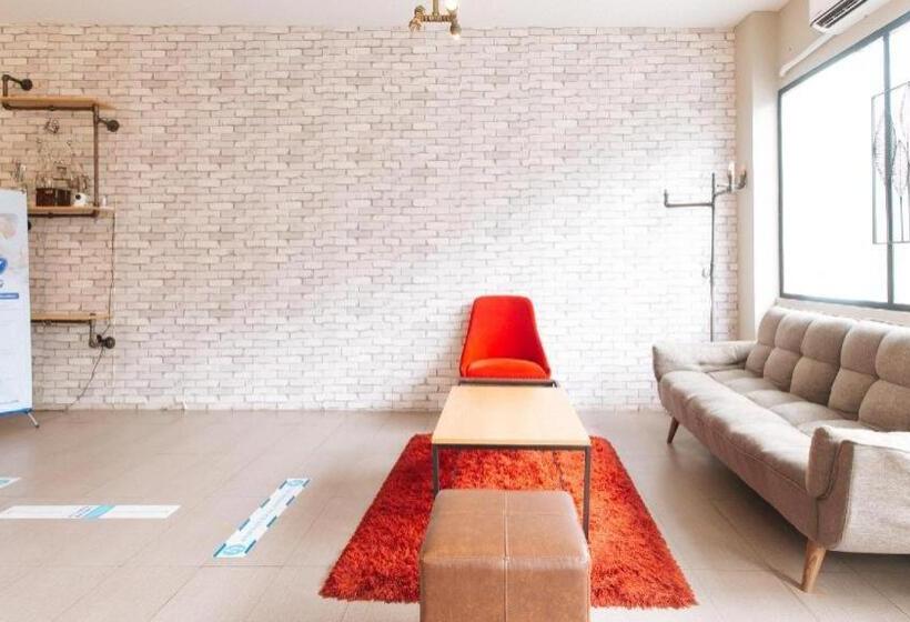 هتل Reddoorz Plus Near Osmena Highway 2