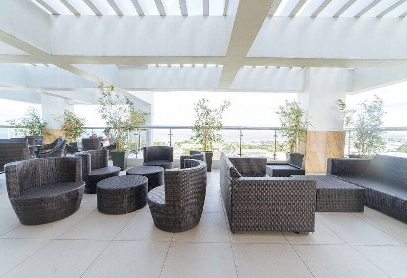 בית מלון כפרי Reddoorz Premium @ Anuva Residences