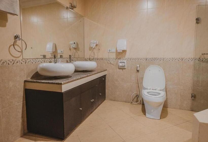 호텔 Reddoorz Premium @ Jalan Pal 10 Jambi