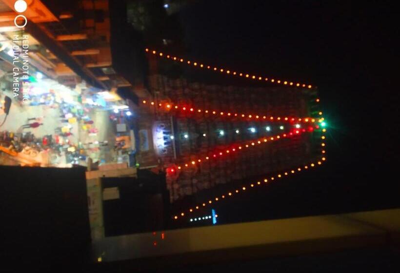 ホテル Temple View