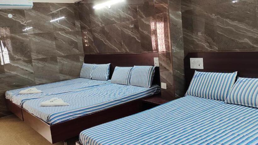 ホテル Temple View