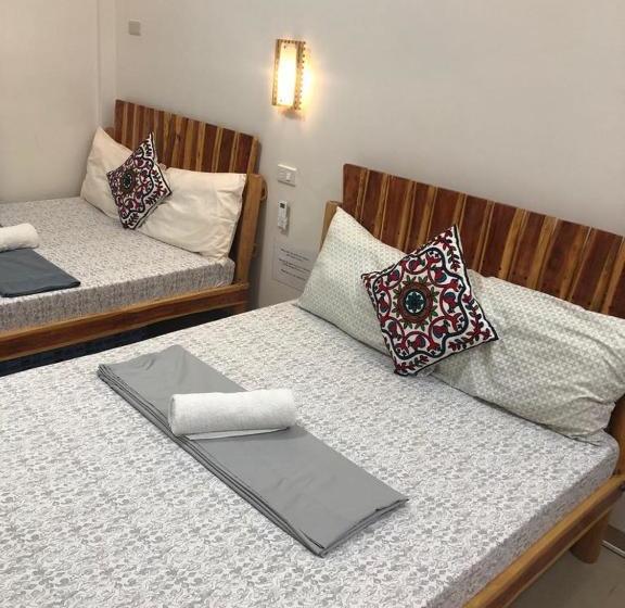 호텔 Zen Rooms Mjd Puerto Galera