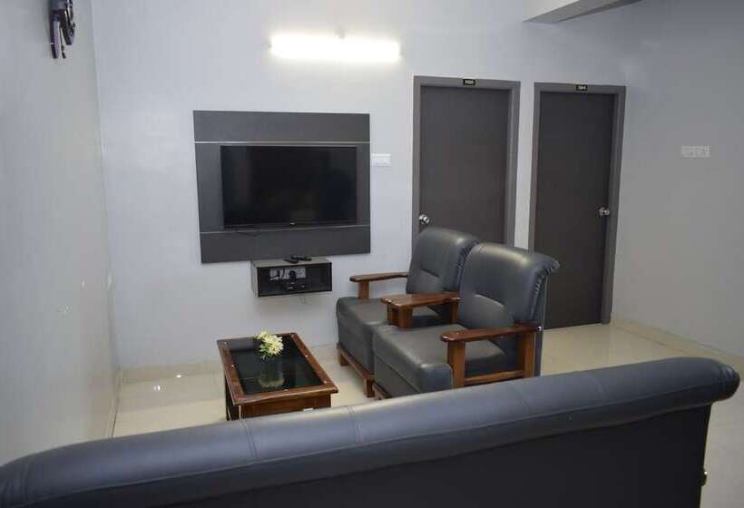 هتل Viswa Residency By Azalea