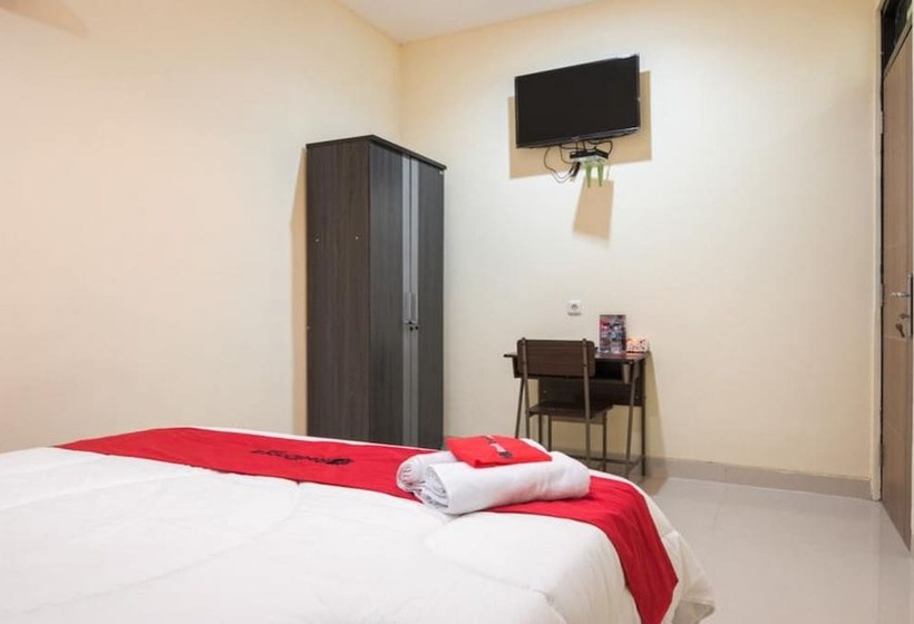 Пансион Reddoorz At Tebet Barat 2