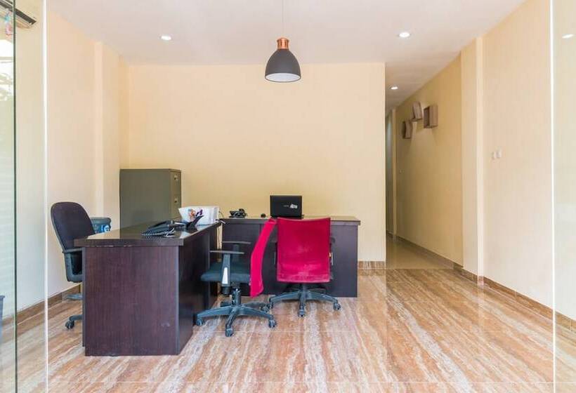 Пансион Reddoorz At Tebet Barat 2