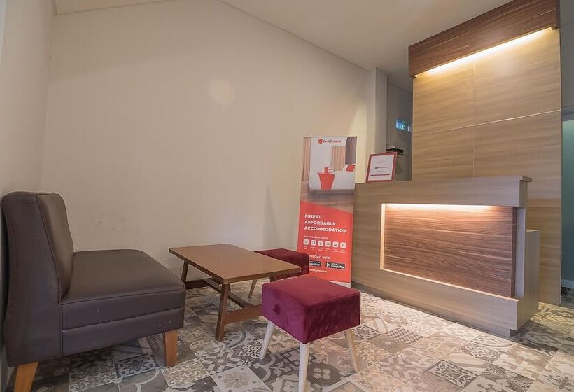 膳宿费 Reddoorz @ Kiaracondong