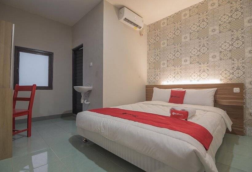 膳宿费 Reddoorz @ Kiaracondong