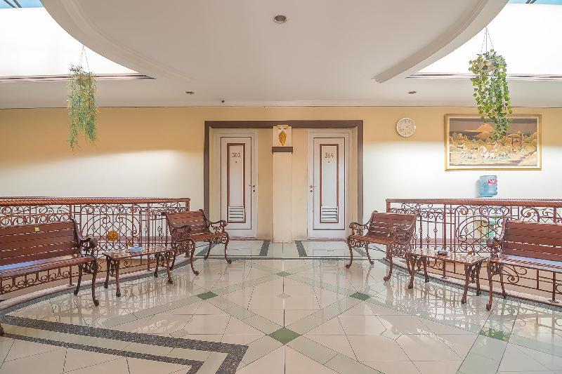 Пансион Reddoorz Near Setrasari Mall 2