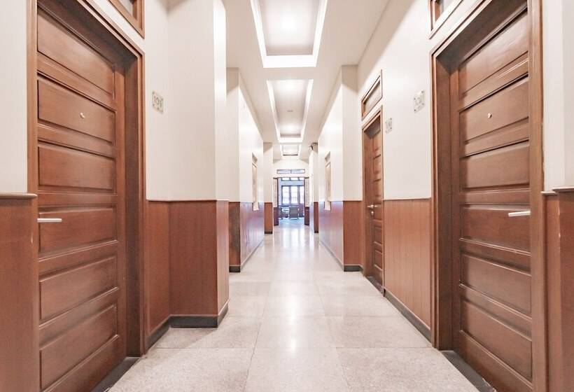 ペンション Reddoorz Near Simpang Dago 2