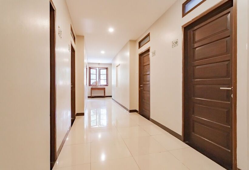 ペンション Reddoorz Near Simpang Dago 2