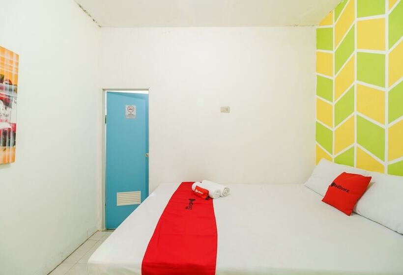 Пансион Reddoorz Syariah Near Pangkal Balam Port Bangka