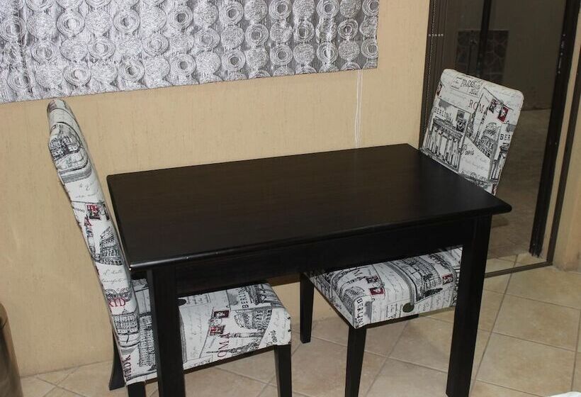 פנסיון Romans Rest Guest House