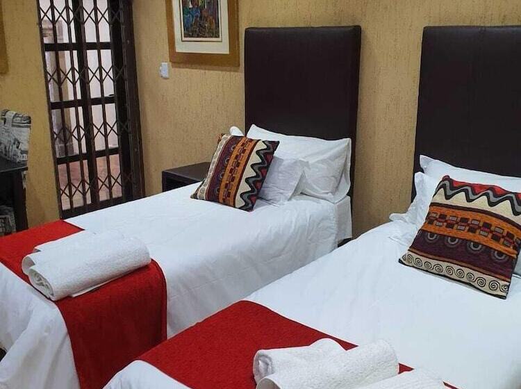 פנסיון Romans Rest Guest House