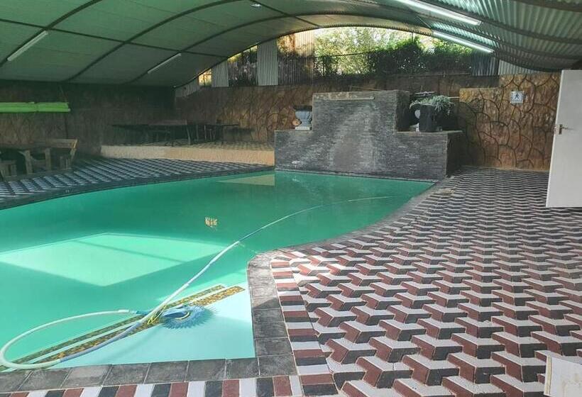 פנסיון Romans Rest Guest House