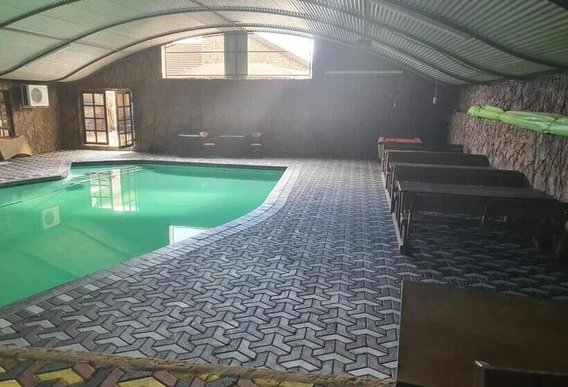 פנסיון Romans Rest Guest House