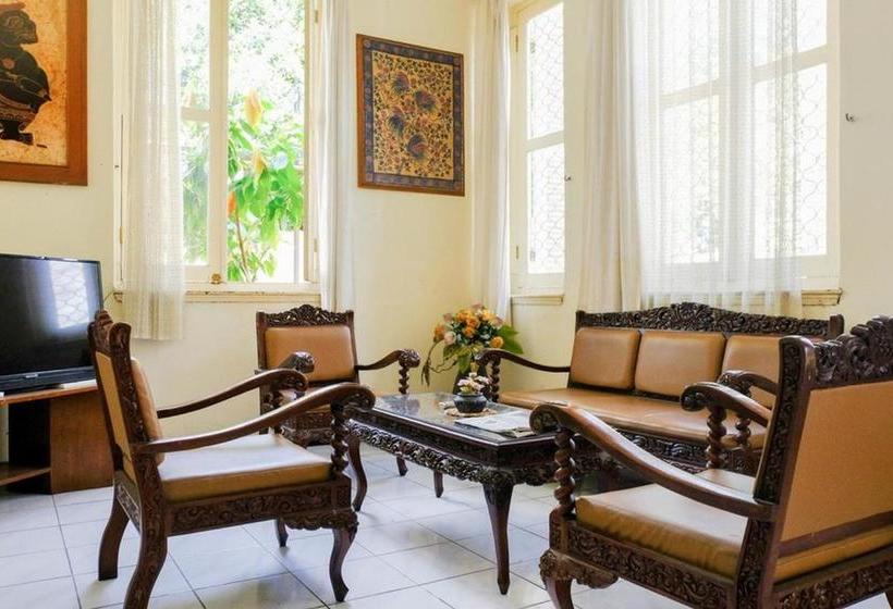 פנסיון Reddoorz Near Universitas Kristen Satya Wacana