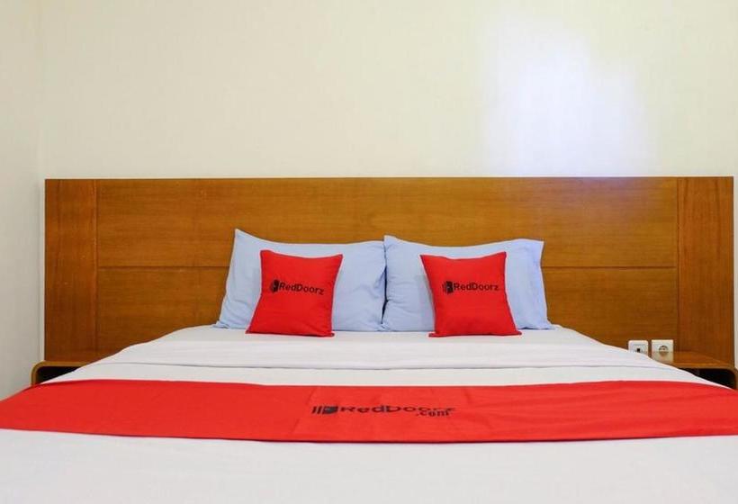 פנסיון Reddoorz Near Universitas Kristen Satya Wacana