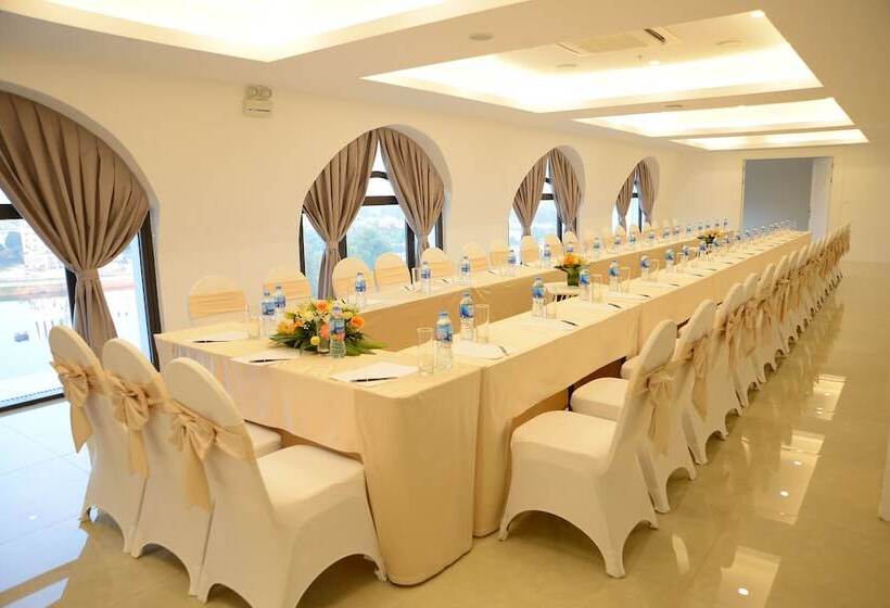 Westlake Hotel & Resort Vinh Phuc