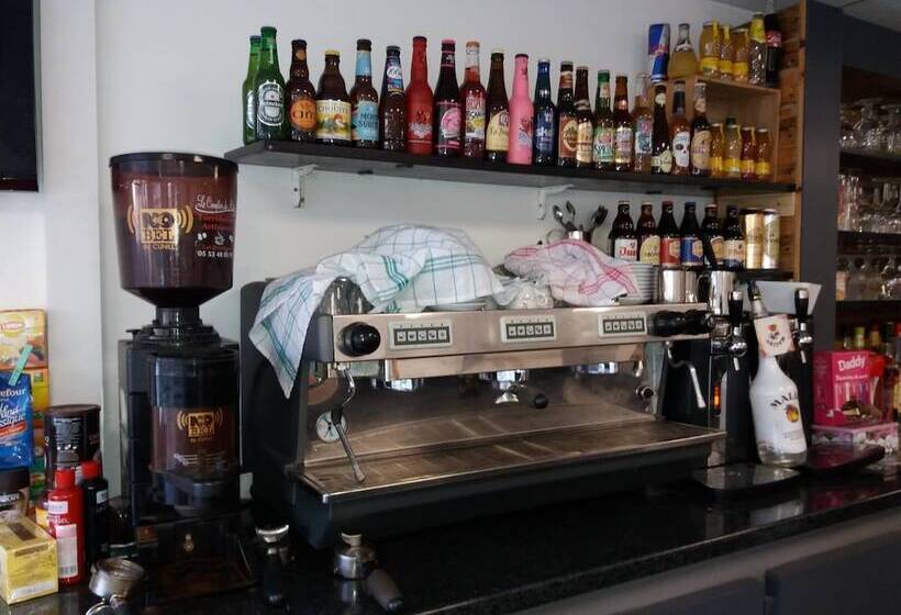 בית מלון כפרי L Albret Chr