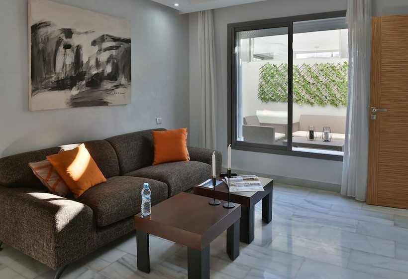 هتل Le Yacht Suites