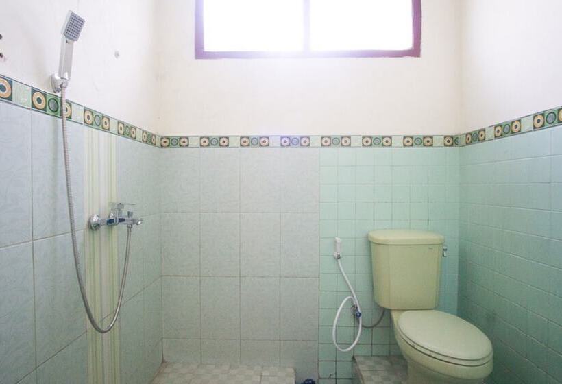 فندق Reddoorz Syariah @ Jalan Gajah Mada