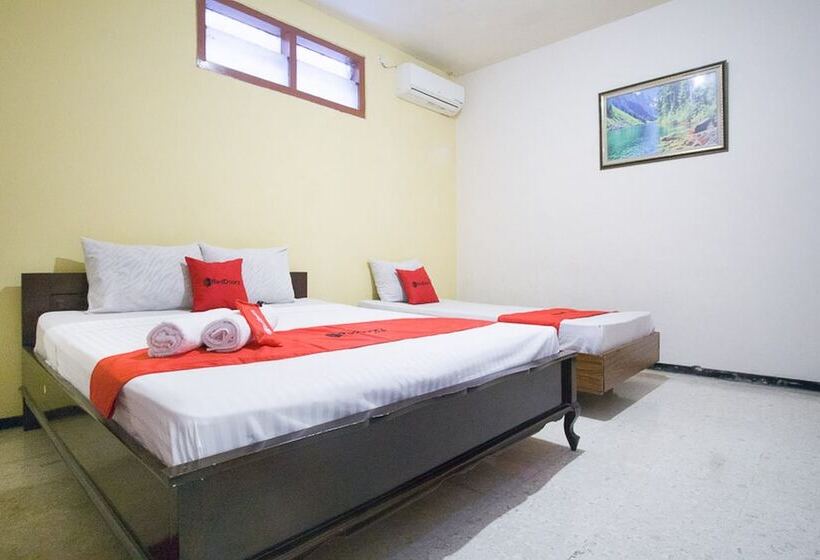 فندق Reddoorz Syariah @ Jalan Gajah Mada