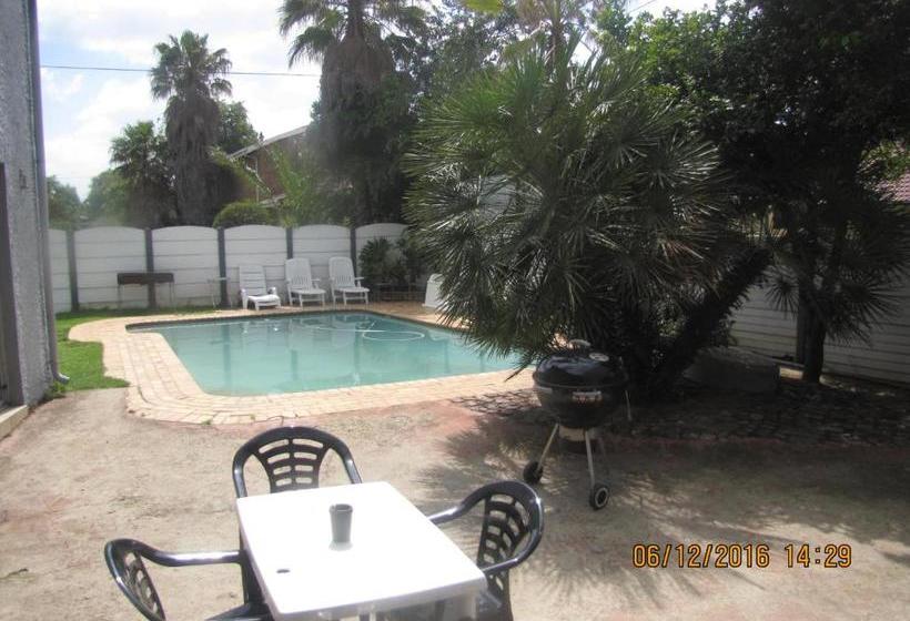 ペンション Airport Leisure Lodge