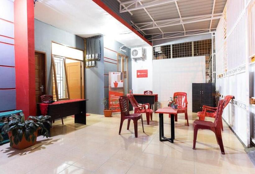 펜션 Reddoorz @ Jalan Dr Mansyur Medan 2