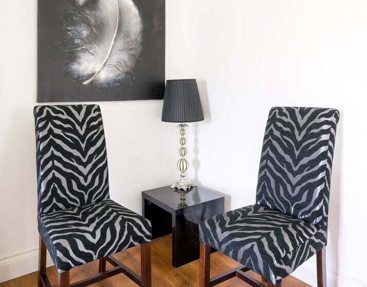 بنسيون Willow House Bed & Breakfast And Orchard Studios Self Catering