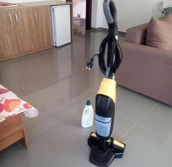 پانسیون Yard House Trpejca