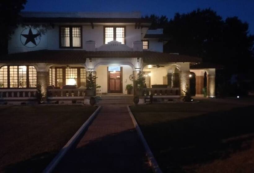 The Lancaster Manor Bed And Breakfast