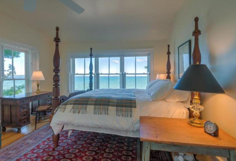 The Spring Lighthouse B&b