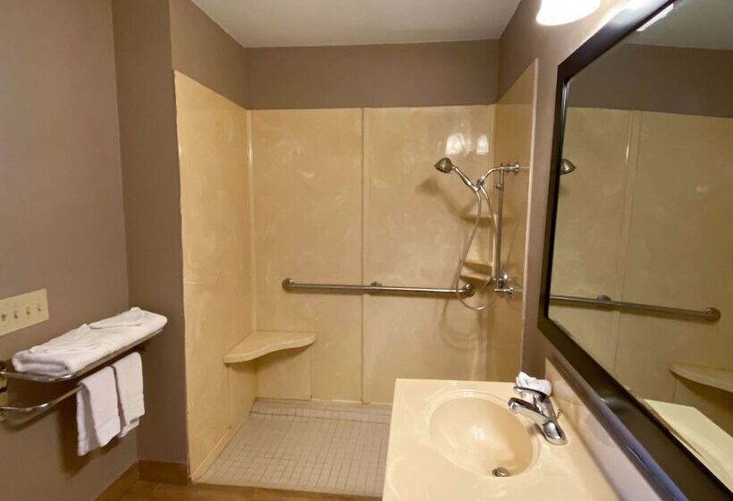 فندق Quality Inn & Suites