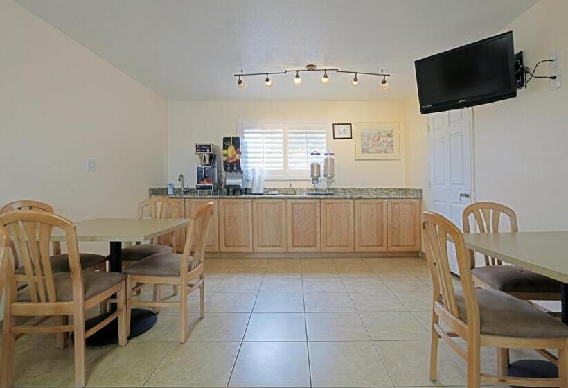 Отель Americas Best Value Inn Roosevelt/ballard