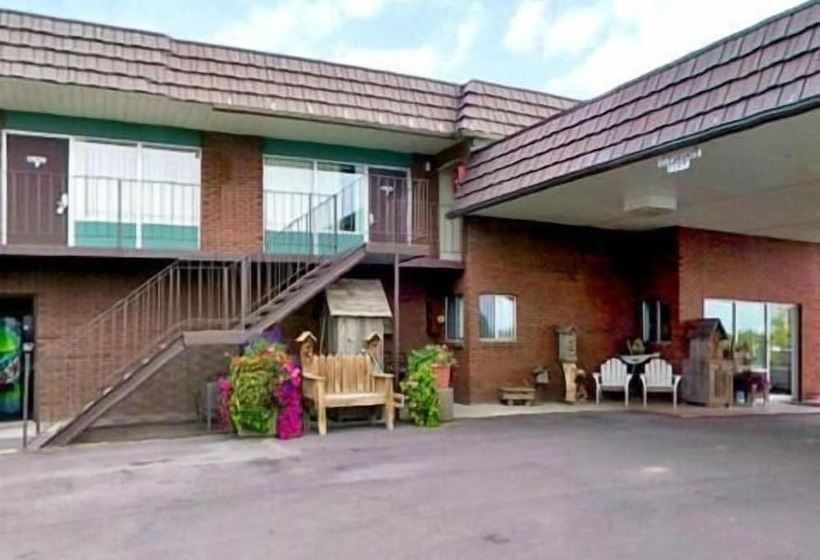 Отель Americas Best Value Inn Roosevelt/ballard