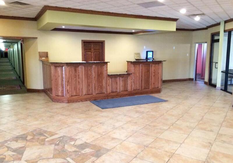 호텔 Badlands Inn & Suites