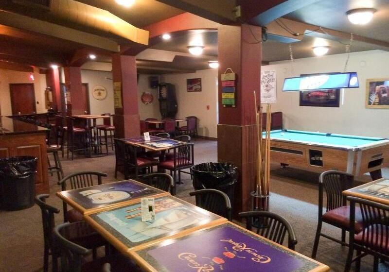 호텔 Badlands Inn & Suites