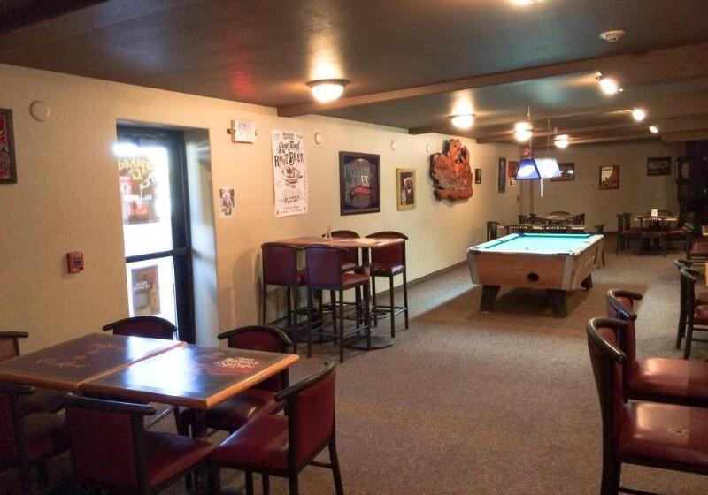 호텔 Badlands Inn & Suites