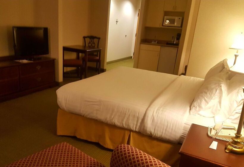 Отель Baymont By Wyndham Belen Nm