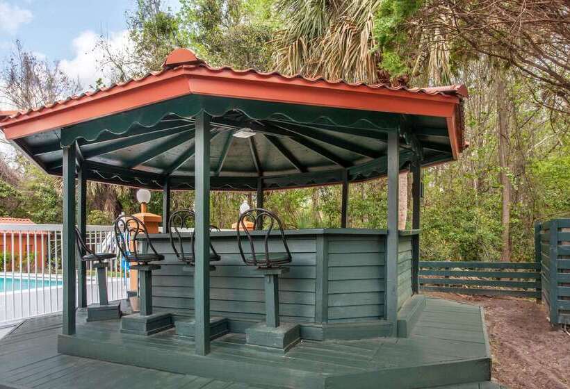 בית מלון כפרי Baymont By Wyndham Lake City