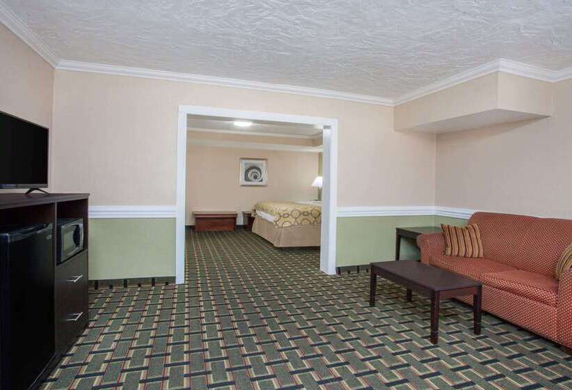 בית מלון כפרי Baymont By Wyndham Lake City