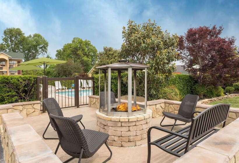 هتل Baymont By Wyndham Sevierville Pigeon Forge