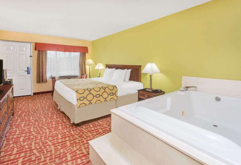 هتل Baymont By Wyndham Sevierville Pigeon Forge