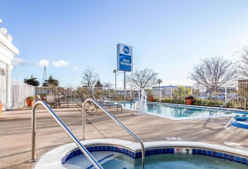 فندق Best Western Capital City Inn