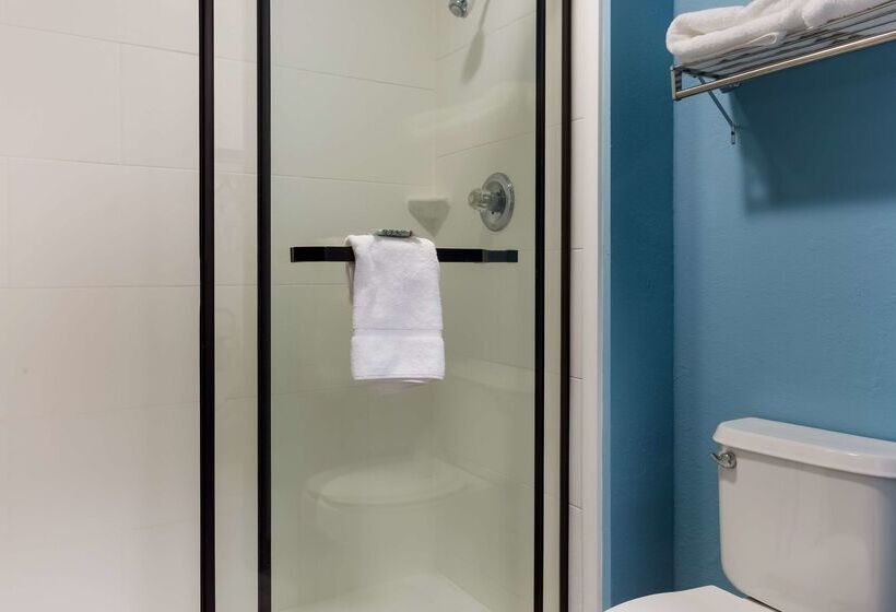 Отель Best Western Crossroads Inn