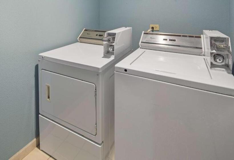 Отель Best Western Crossroads Inn