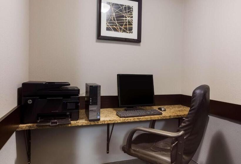 Отель Best Western Crossroads Inn