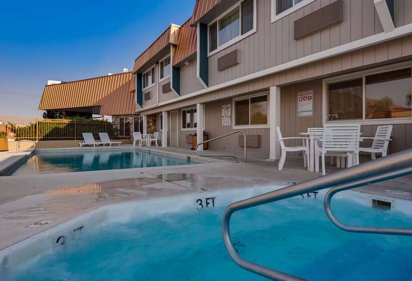 فندق Best Western Hidesert Inn