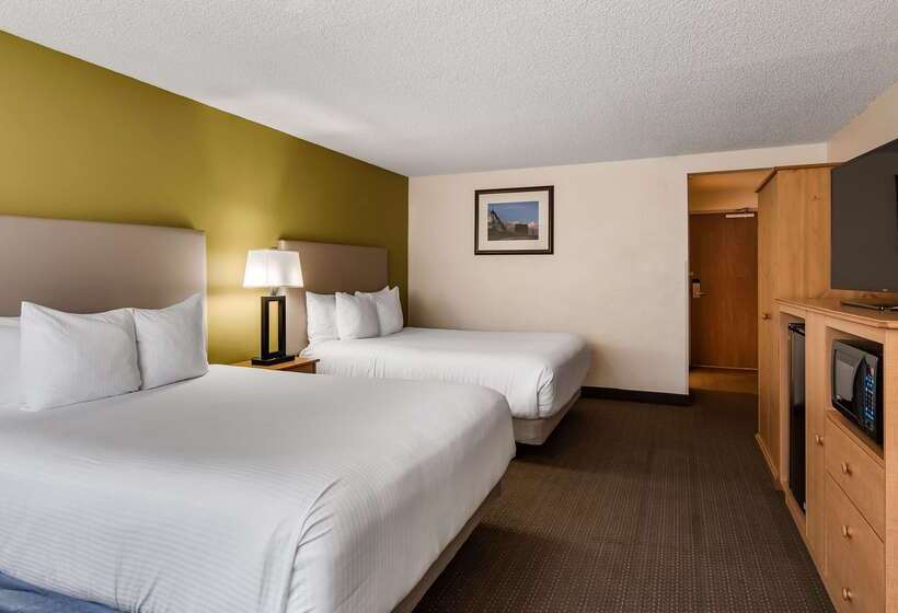 בית מלון כפרי Best Western Hidesert Inn